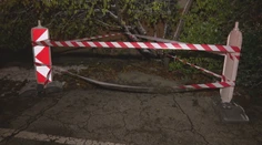V bratislavskej Dúbravke sa ulicami valila voda. Najviac si to odnieslo gymnázium