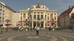 Nefungujúca technika a pleseň v šatniach. Budova SND je vraj v katastrofálnom stave