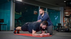 Seriál o cvičení: Bojujete s bruchom roky a stále nie ste spokojný? Tieto cviky to zmenia