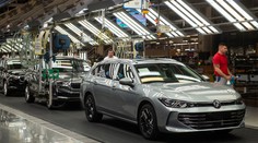 Volkswagen ohlásil veľké škrty vo výrobe. O zatváraní závodov či prepúšťaní mlčí