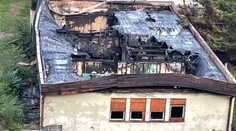 VIDEO: Požiar v bratislavskej Petržalke. V plameňoch sa ocitla budova bývalej školy