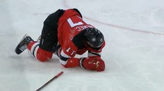 VIDEO: Čelom priamo o mantinel. Malkin nešetrne skolil Šimona Nemca, Slovák sa ťažko dvíhal z ľadu