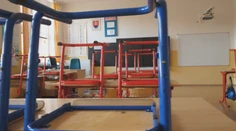 Z učiteľov sa stáva ohrozený druh. Ľudia chcú v škole dokonca radšej upratovať ako učiť