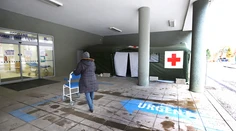 V nemocniciach už cítiť omikron. Pribúdajú pacienti a čoraz viac zdravotníkov ostáva doma
