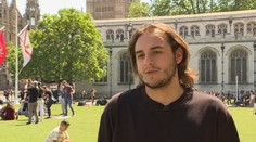 Odišiel do zahraničia, aby získal kvalitnejšie vzdelanie. Zodpovedne sa však stavia k voľbám u nás