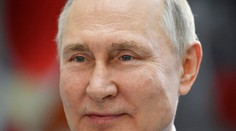 Vladimir Putin označil zábery z Buče za falošné