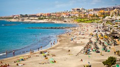 Tínedžerka (13) sa stratila na dovolenke na Tenerife. Našli ju doráňanú a znásilnenú