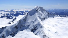 Horolezec prežil takmer týždeň sám v extrémnom mraze  na novozélandskom štíte