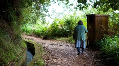 V starobe netreba poľavovať vo fyzickej aktivite. Vedci priniesli nové dáta o ideálnom počte krokov pre seniorov