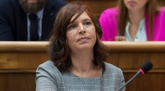 Školstvo a vedci prídu o desiatky miliónov z eurofondov. Peniaze prepadnú, varuje opozícia