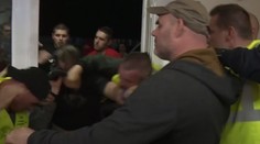 Pozrite si video celej bitky banskobystrických fanúšikov s usporiadateľmi