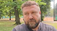 Kamaráti z jedného sídliska sa stretli v ďalekej Ázii vďaka futbalu. Po dueli odchádzali všetci spokojní