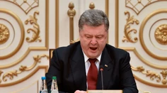 Jaceňuka chce Porošenko vymeniť za ženu