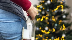 Počas sviatkov to netreba preháňať s alkoholom. Prinášame tipy, ako osláviť Vianoce a Nový rok bezpečne