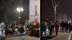 VIDEO: Extrémna krížová cesta na Orave. Stovky ľudí v príšernom počasí vyrazili na 45-kilometrovú trasu