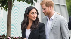 Princ Harry a Meghan utŕžili tvrdú ranu: Sotva sa vrátili do Británie a už sú terčom posmechu