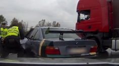 Šialená naháňačka v Čechách! Ukončil ju až odvážny kamionista