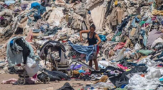 V koši vraj skončí až desať kíl oblečenia na človeka ročne. Je tu medzinárodný deň nenakupovania