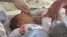 Pôrodnica vo Vranove nad Topľou učí matky spievať uspávanky. Nápad chváli aj psychologička