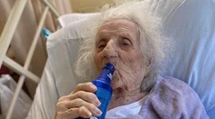 Babička (103) sa vyliečila z koronavírusu, zapila to chladeným pivom