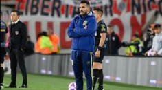 Pri špeciálnom tréningu odhalil nedostatky vo vzdelaní. Carlos Tévez svojim hráčom zabezpečil učiteľov