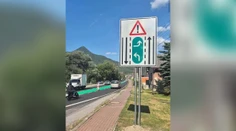 Zmätočný pruh pri Ružomberku je po novom zelený. Vodičov zaskočila aj značka, akú ešte nevideli