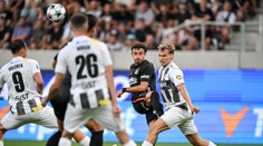 Český Hradec so Slovákmi nepokoril favorita napriek presilovke. Salzburg je bližšie k postupu