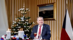 Sbohem a šáteček! Zeman sa rozlúčil s občanmi a v poslednom vianočnom prejave predniesol dôležité posolstvo