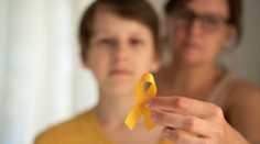 Matka tvrdila, že jej syn má rakovinu. Chcela si zabezpečiť luxusný život, teraz je vo väzení