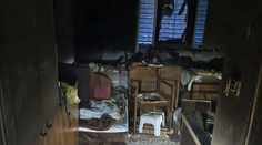 Hrozivé okamihy: Z bytu vo Vrábľoch šľahali plamene. Ženu, ktorá tam bývala, našli ležať na schodisku