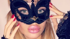 Slovenská modelka sa zmenila na sexy cicu! Wau