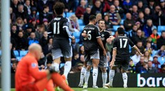 Chelsea nedala Aston Ville šancu, Liverpool remizoval s Tottenhamom, Škrtel na lavičke