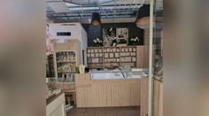 Odvážna krádež v Malackách. Do zlatníctva sa dostal cez strechu hypermarketu, odniesol si tri kilá šperkov