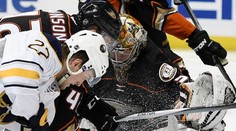 Washington prehral doma s Montrealom 3:4