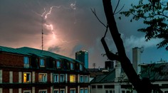 Na Podunajskej nížine sa vyskytli silné búrky, objavujú sa aj supercely