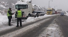 Na severe výdatne zasnežilo a kalamita bola na svete