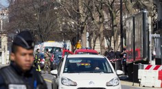 V Paríži vybuchla listová bomba, prišla z Grécka