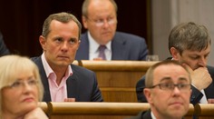 Zmeny v parlamente: Náhradníci za Procházku a Nachtmanovú sú už známi