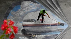 Stratený malajzijský boeing v poslednej fáze letu zrejme nikto nepilotoval