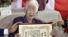 Najstaršie žijúci človek na zemi je opäť o rok starší. Japonka oslávila 119. narodeniny