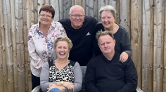 Keď mala štyri roky, uniesol ju cudzí pár. Po viac ako polstoročí sa jej podarilo vypátrať príbuzných