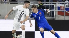 FOTO: Slováci nedokázali aktivitu pretaviť do gólovej radosti. Pred odvetou v Slovinsku je všetko otvorené