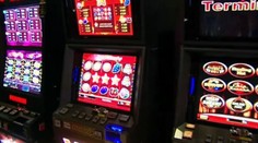 Patologických hráčov, ktorí prehrajú úpne všetko, na Slovensku pribúda