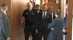 Šéf polície aj minister vnútra na koberčeku. Pre smrteľný útok policajta zvolali mimoriadny výbor