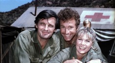 Zomrela hviezda kultového seriálu MASH