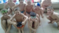 Nahých škôlkarov zverejnili na internete. Rodičia zostali v šoku