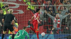 Liverpool rozdrvil Manchester United, je na čele tabuľky