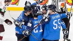 Tampa Bay uspela v prvom zápase na ľade Caroliny 2:1, Černák nedohral