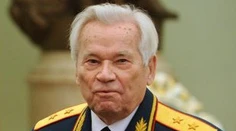 Kalašnikova trápili výčitky svedomia kvôli samopalu. Ako ho utešila cirkev?!