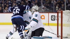 VIDEO: Daňo strelil víťazný gól Winnipegu, Chára asistoval na gól pri prehre Bostonu